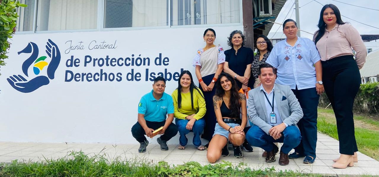 Equipo del CNIG junto a delegados de la Alcaldía de Isabela en Galápagos para trabajar en la formulación de las agendas locasl de igualdad.
